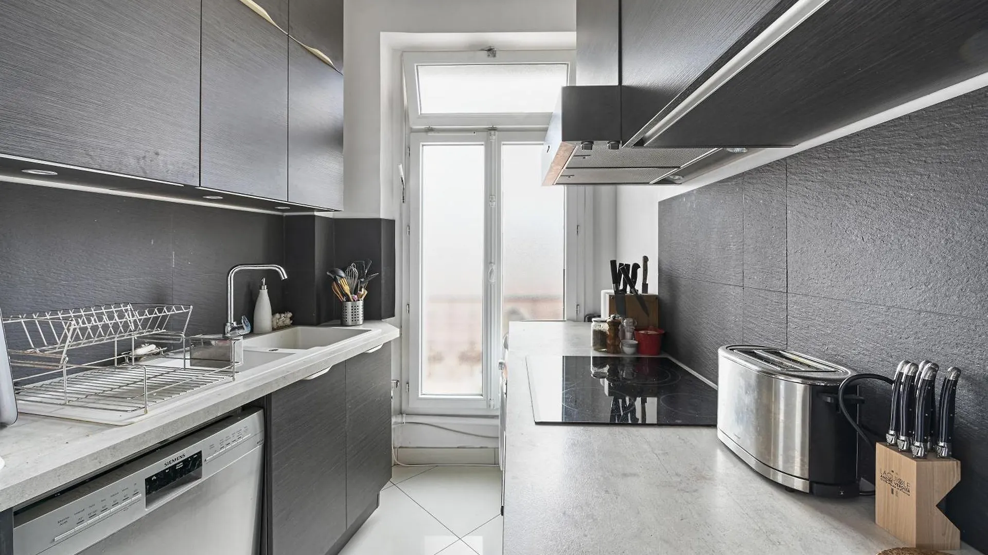 Veeve - Magic On The Marche Apartment Paris
